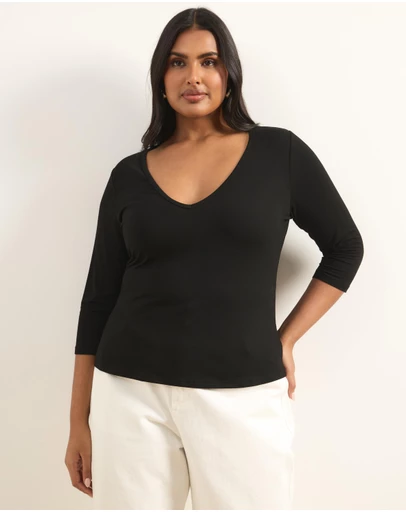 Atmos&Here Curvy - Harley V-Neck Half Sleeve Top