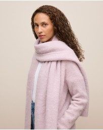 Trenery - Brushed Alpaca Scarf in Light Blush