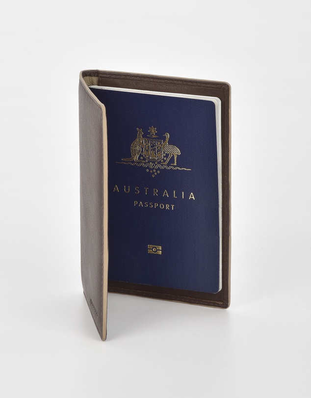 Cobb & Co - Billy Two Tone Leather RFID Passport Holder