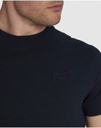 Superdry - Essential Logo Embroidered Slim Fit Tee