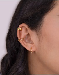 Wanderlust + Co - Scallop Gold 10mm Huggie Earrings