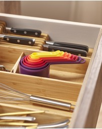 Joseph Joseph - Nest™ Measure 8-piece Measuring Cup Set (Multicolour)