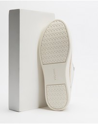 Vionic - Winny Lace-Up Casual Sneaker - White Leopard