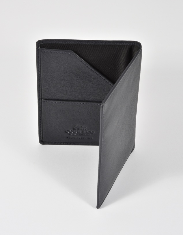 Cobb & Co - Lyon Leather RFID Passport Card Holder