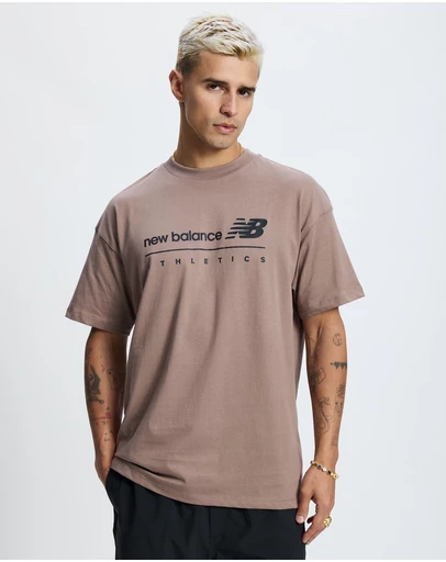 New Balance - Linear Graphic T-Shirt