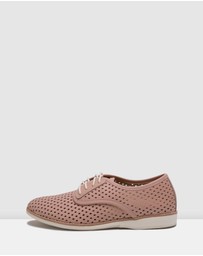 Rollie - Derby Punch Shoe