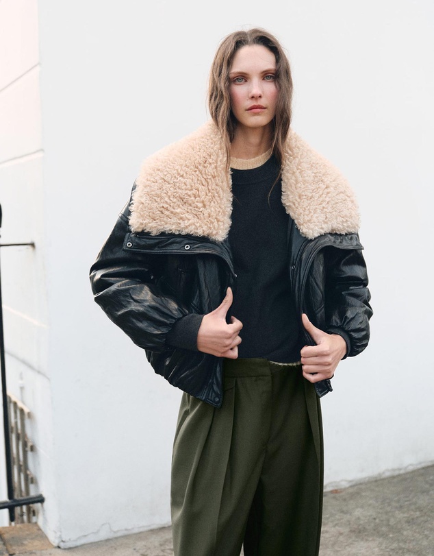M.N.G - Pleated Trousers With Button Detail