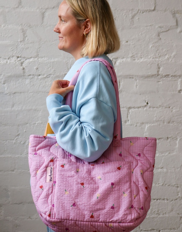 Mosey Me - Forget Me Not Quilted Bag in Peony