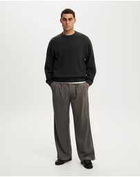Cotton On - Box Fit Fuzzy Crew Knit