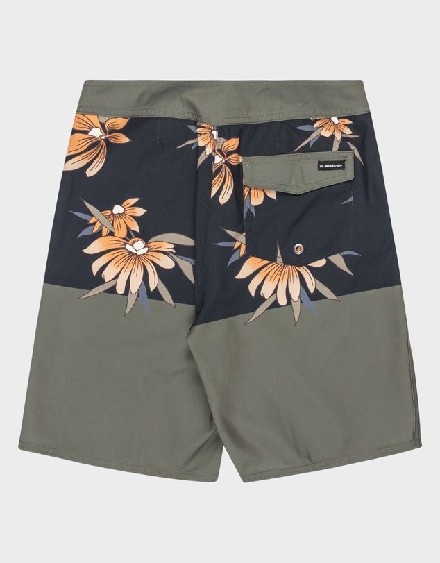 Quiksilver - Boys 8 to 16 Everyday 17