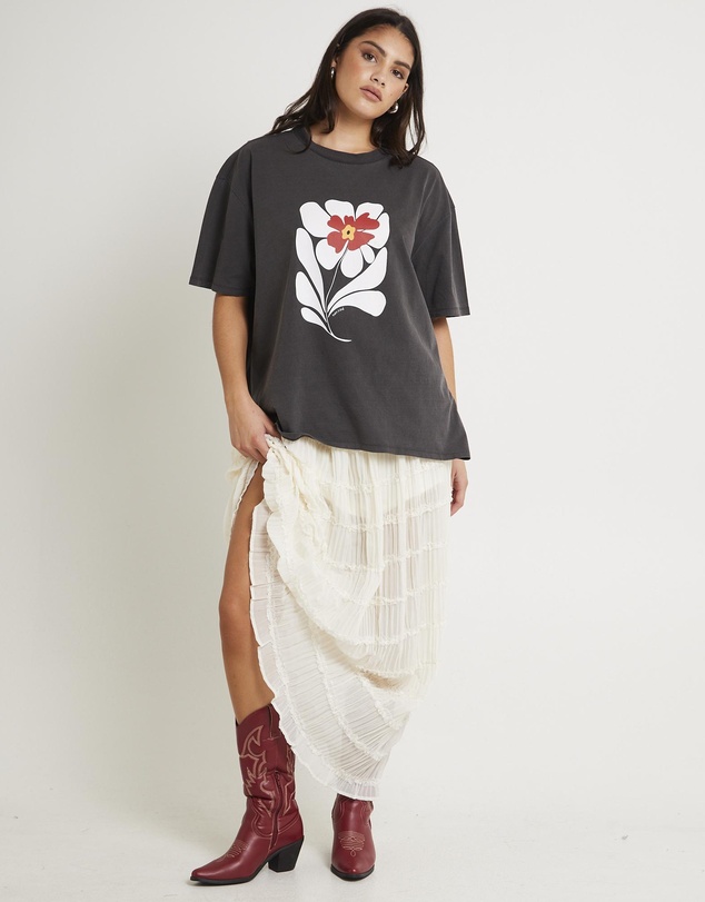 Subtitled - Flora Washed Oversized T-Shirt