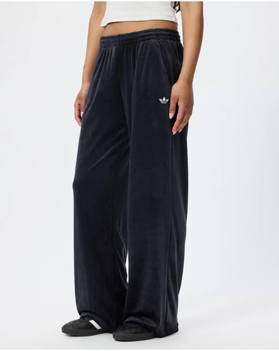 adidas Originals - Essentials Velour Pants