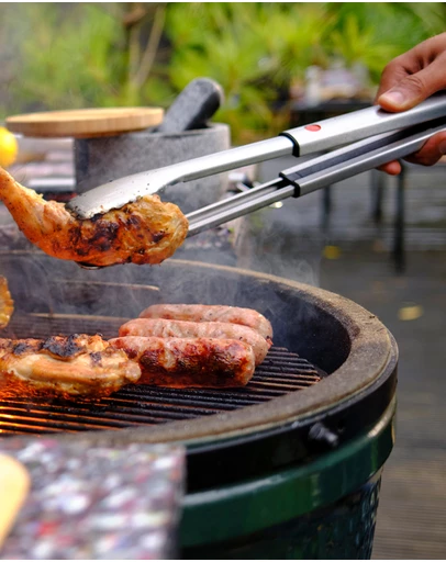 Joseph Joseph - GrillOut™ BBQ Tongs with Retractable Arms