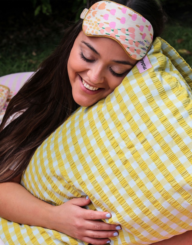 Mosey Me - Citrus Seersucker Standard Pillowcase Set