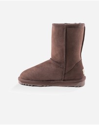 Ozwear Connection Uggs - Ugg Classic Short Boots (Water Resistant)