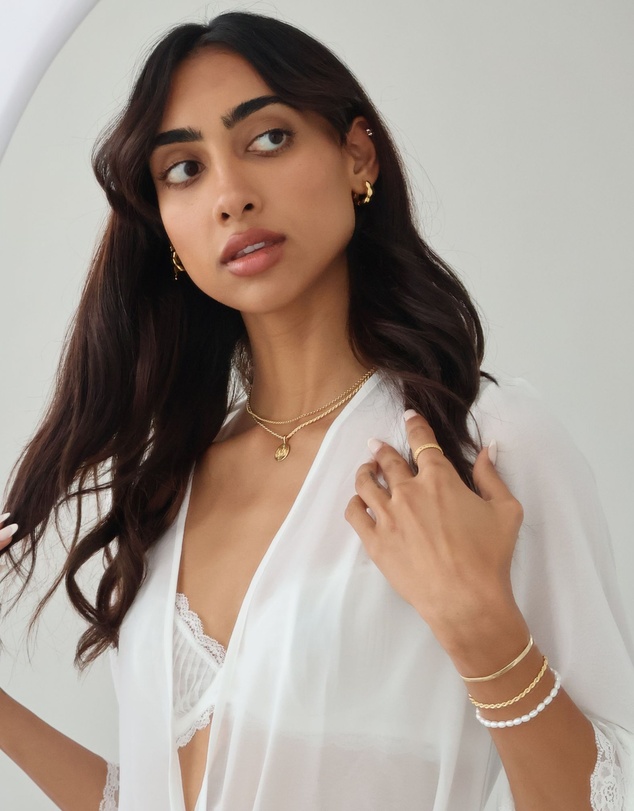 HOUSE OF SLANI - Dainty Freshwater pearl bracelet