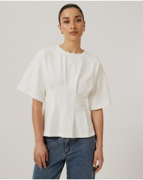 Calli - Tucked T-Shirt