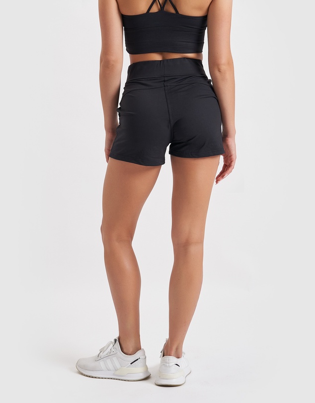 Core Trainer - Lara Active Walk Shorts