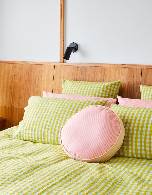 Mosey Me - Citrus Seersucker Standard Pillowcase Set