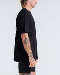 Vacancy Co - Dazed and Confused Tee