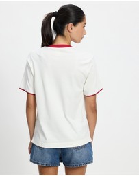 adidas Sportswear - Seasonal Essentials Colorpop T-Shirt With Embroidered Graphic