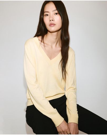 Light & Pastel Yellow