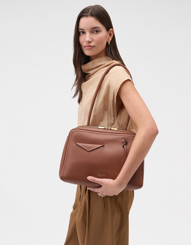 Oroton - Everette Smooth Medium Shoulder Bag
