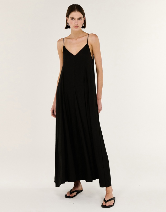 Staple the Label - Seren V Neck Maxi Dress