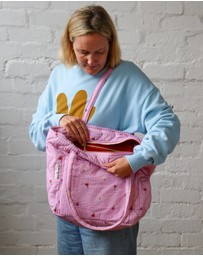 Mosey Me - Forget Me Not Quilted Bag in Peony