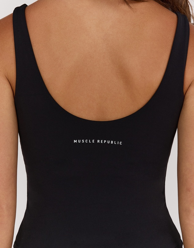 Muscle Republic - Aire V-Neck Top