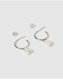 Izoa - Enlighten Mini Hoop Earrings