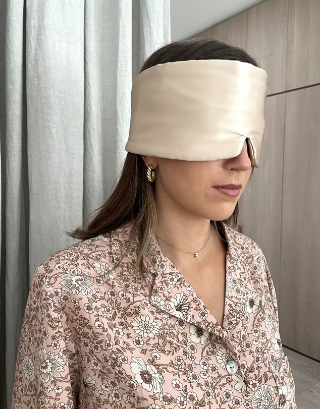 SILK MAGNOLIA - Pure Silk Eye Mask Pillow