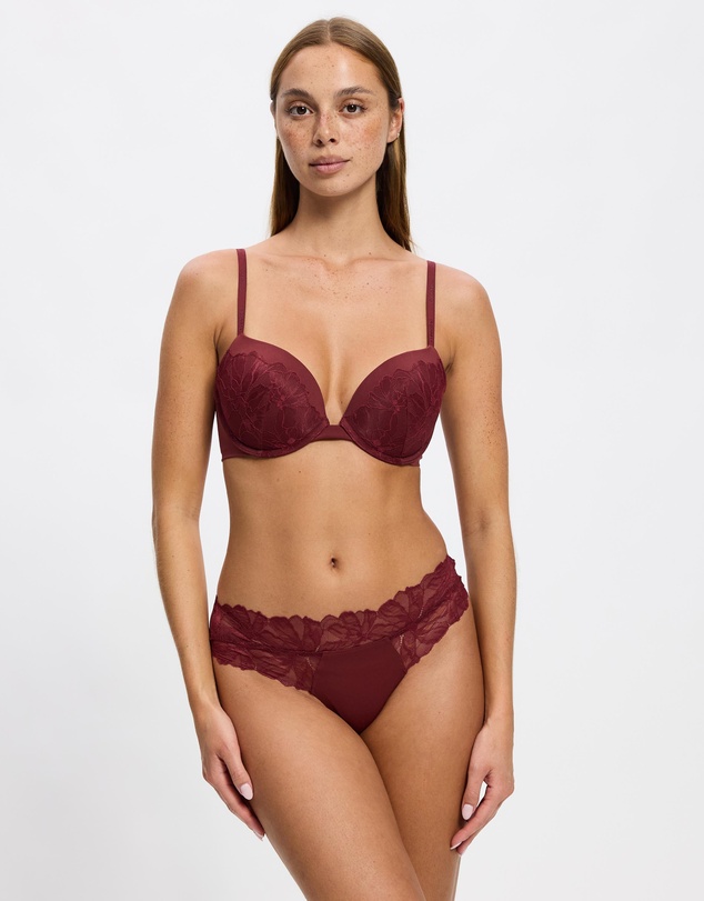 Calvin Klein - Perfectly Fit Lace Push Up Plunge