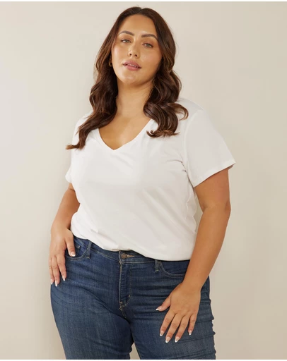 Atmos&Here Curvy - Organic Cotton V-Neck Tee