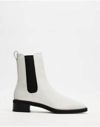 Senso - Milan