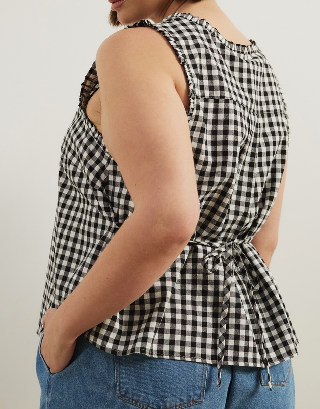 Atmos&Here Curvy - Lydia Gingham Tie Back Top