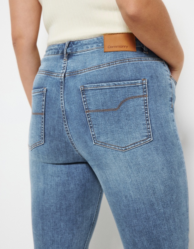 Commonry - The Tech Stretch Jean
