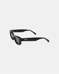 Soda Shades - Rozalia Russia x Soda Shades - Shade 003 Black