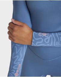 Billabong - Girls 8 to 14 3/2mm Synergy Natural Chest Zip Wetsuit