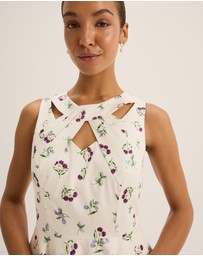 Review - Eliza Pleated Dress