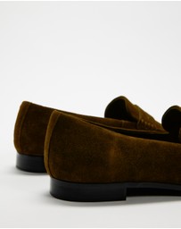 AERE - Classic Suede Loafers