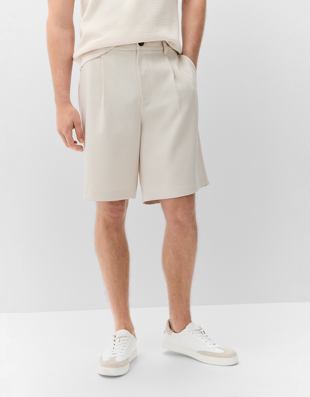 UNISON - Cayman Pleat Front Short
