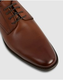 yd. - Marble Leather Lace Up Dress Shoe
