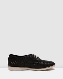Rollie - Derby Punch Shoe