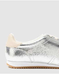 UNISON - Luna Retro Sneaker