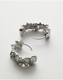 Moira Hughes - The White Label - Iluka Clicker Hoops