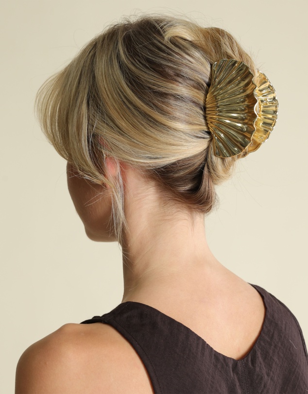 Morgan & Taylor - Nautilus Hair Claw in Gold