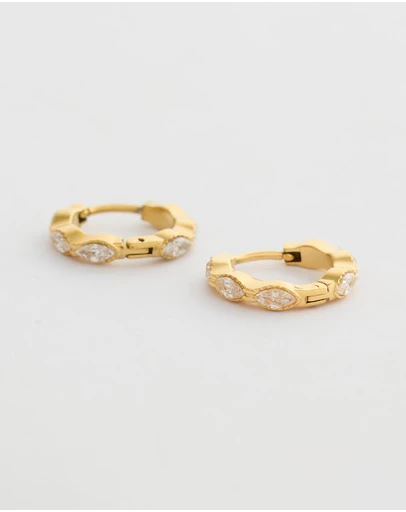 Moira Hughes - The White Label - Jindii Clicker Hoops