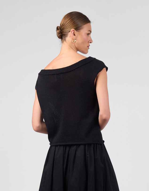 MVN - Off Shoulder Knit Tee