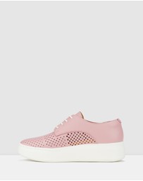 Rollie - Derby City Punch Shoe